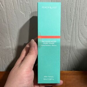 PEACH AND LILY TONER